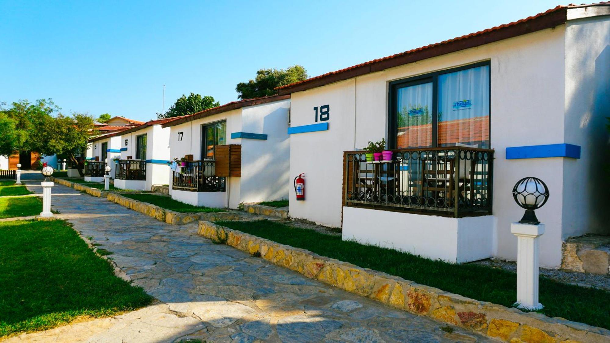 Maya Bistro Hotel & Beach Siğacık Exteriör bild